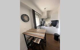 Le 13 du temple - plein coeur centre ville, résidence privée, 5mn gare Sncf, WIFI et Netflix